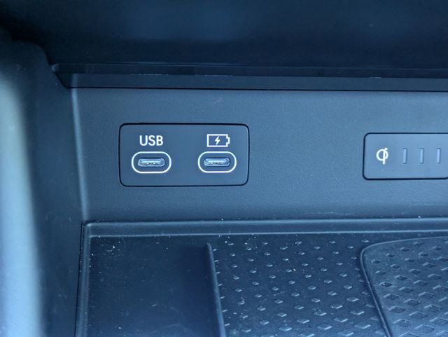 Used 2025 Genesis GV80 2.5T image 24