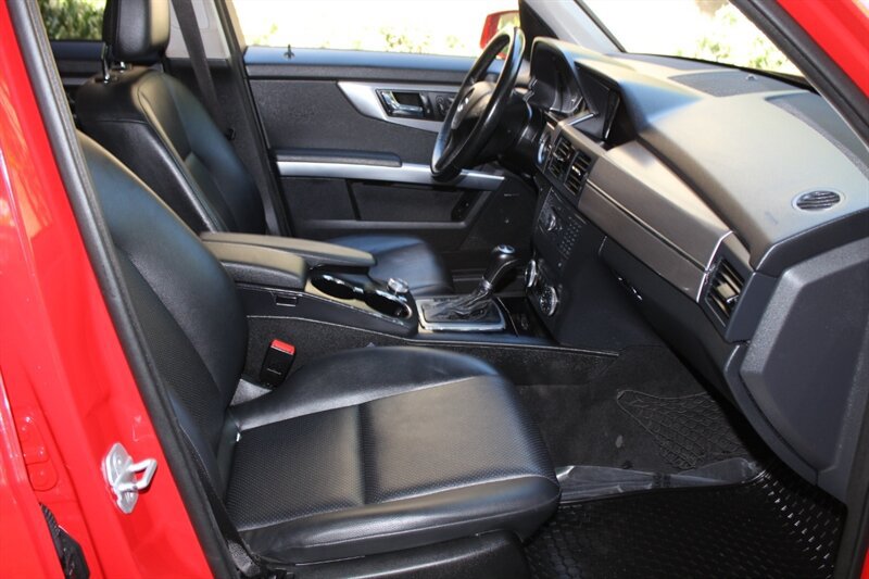 Used 2010 Mercedes-Benz GLK 350 4MATIC image 18