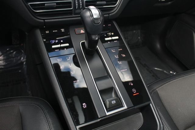 Used 2023 Porsche Macan Turbo image 17