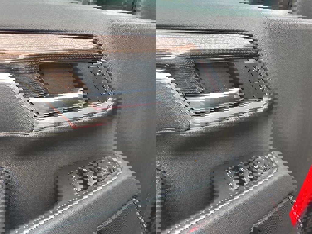 New 2026 Chevrolet Silverado 3500 LT w/ Convenience Package image 6