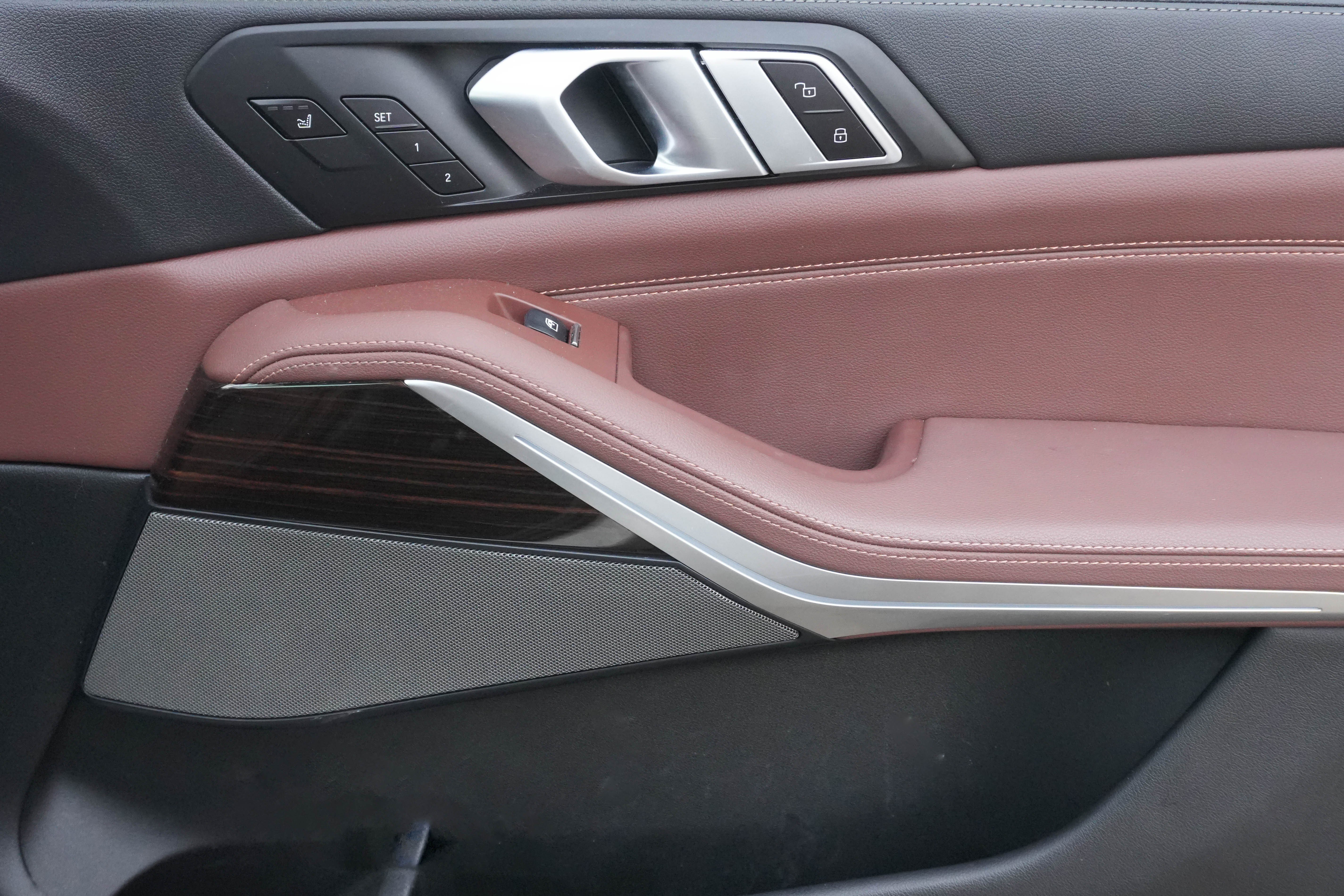 Used 2020 BMW X5 xDrive40i w/ Executive Package image 36