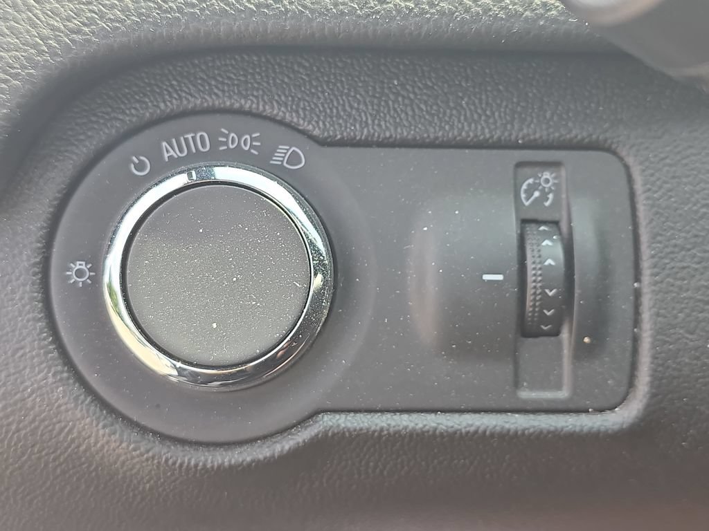 Certified 2017 Buick Regal GS w/ Driver Confidence Package #2 FWD image 29