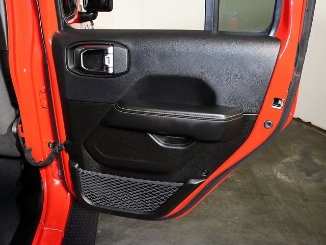 Used 2025 Jeep Wrangler Unlimited Sahara image 30