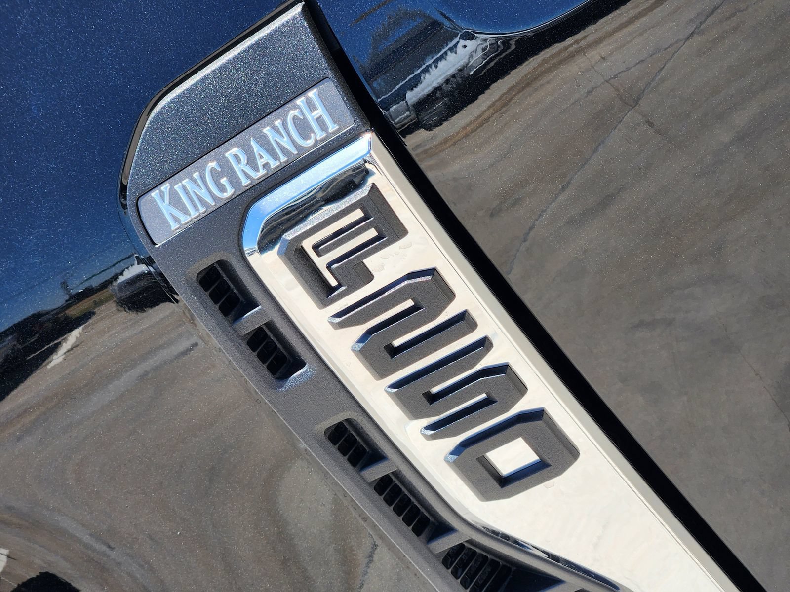 Certified 2023 Ford F250 King Ranch w/ Chrome Package AWD/4WD image 9