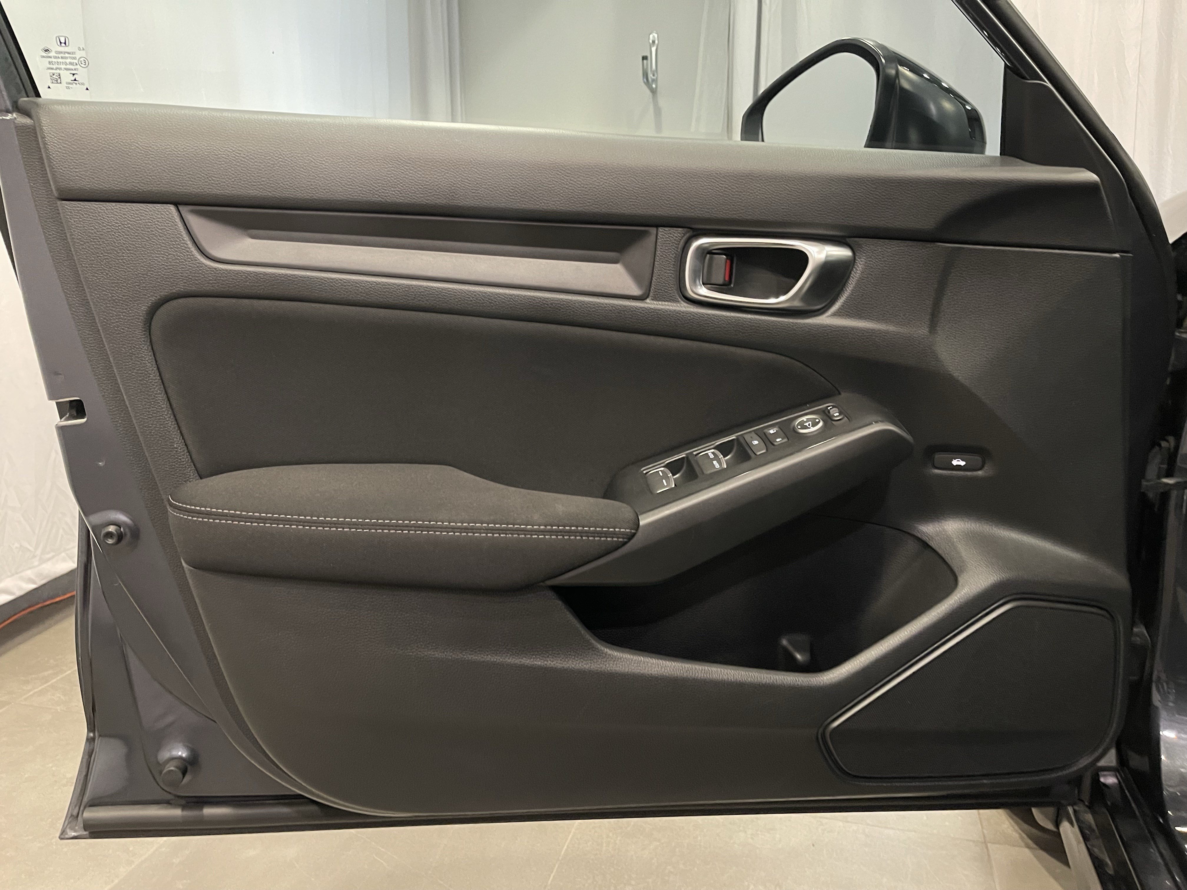 Used 2022 Honda Civic Sport image 12