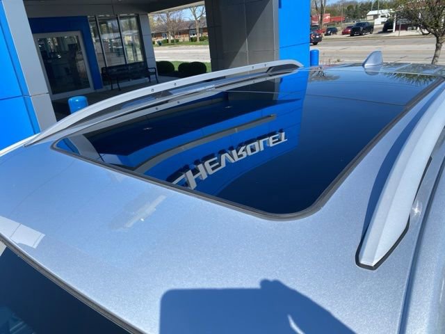 Used 2022 GMC Terrain SLT image 13