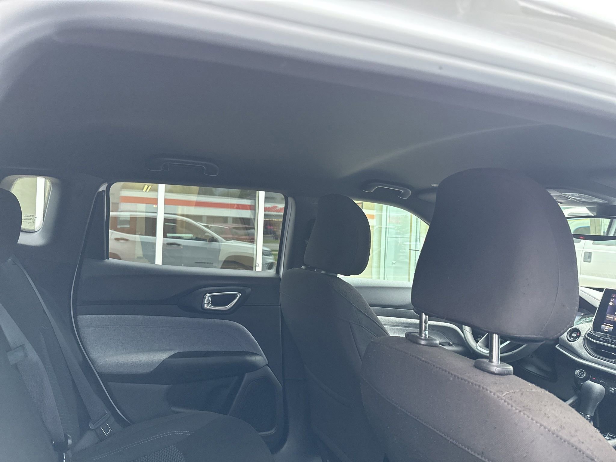 Used 2024 Jeep Compass Sport image 17