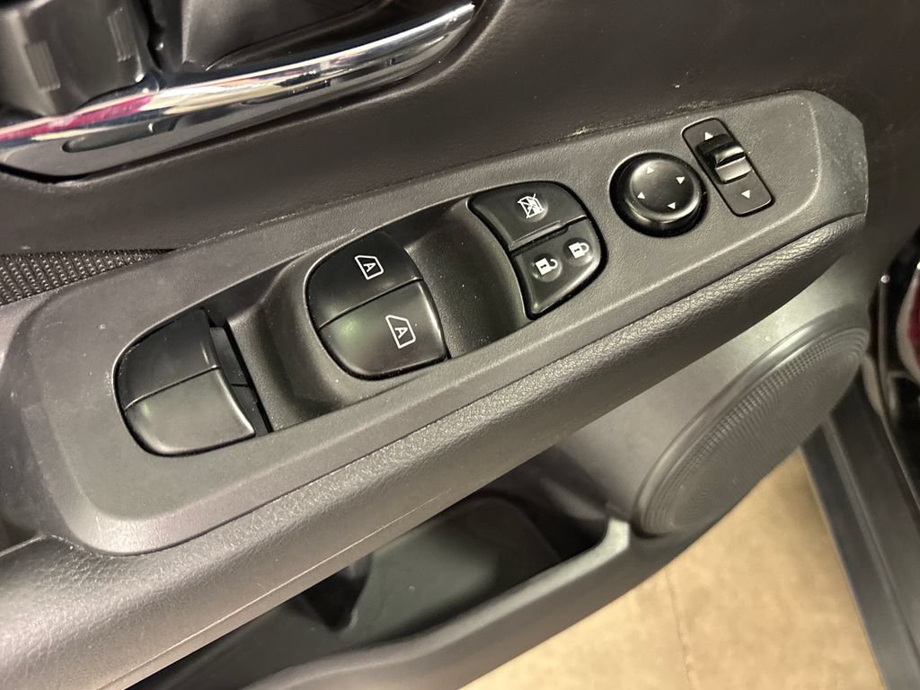 Used 2023 Nissan Kicks SV FWD image 22