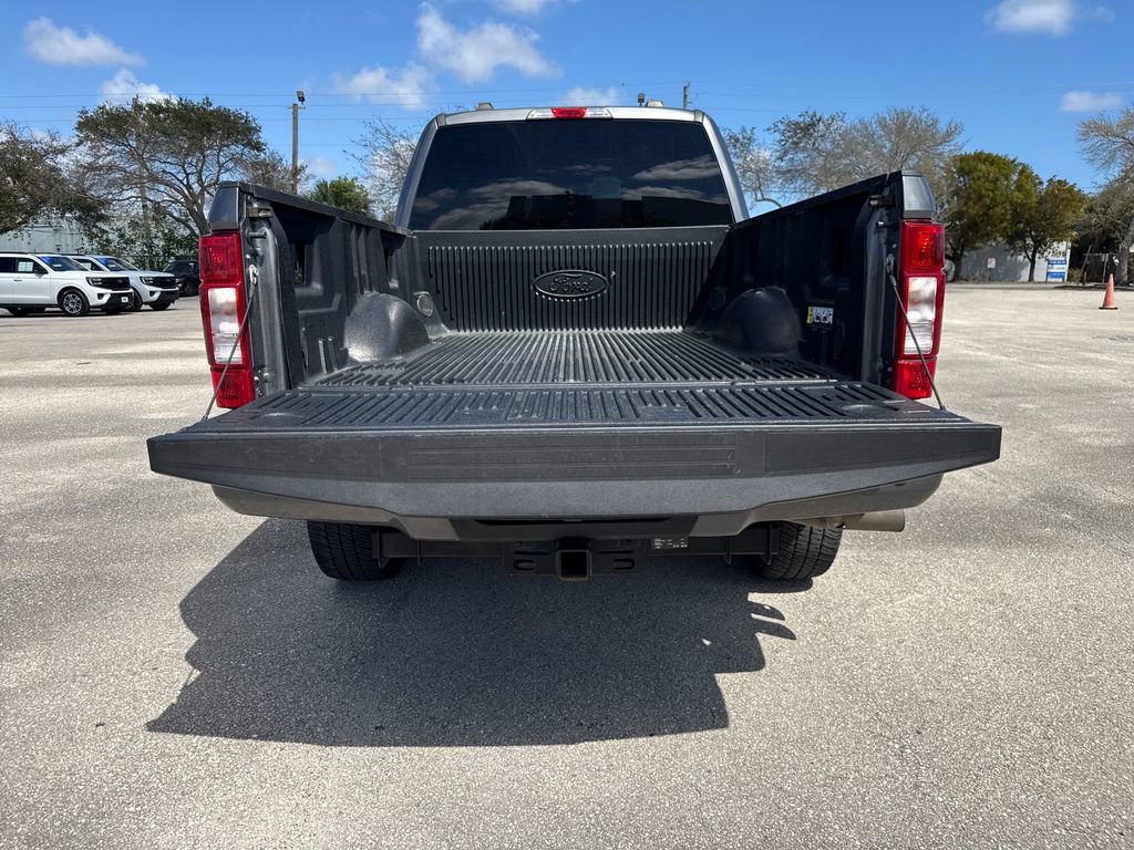 Certified 2022 Ford F250 XLT w/ Black Appearance Package image 28