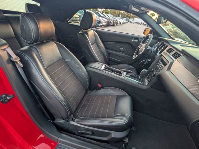 Used 2013 Ford Mustang GT Premium image 14