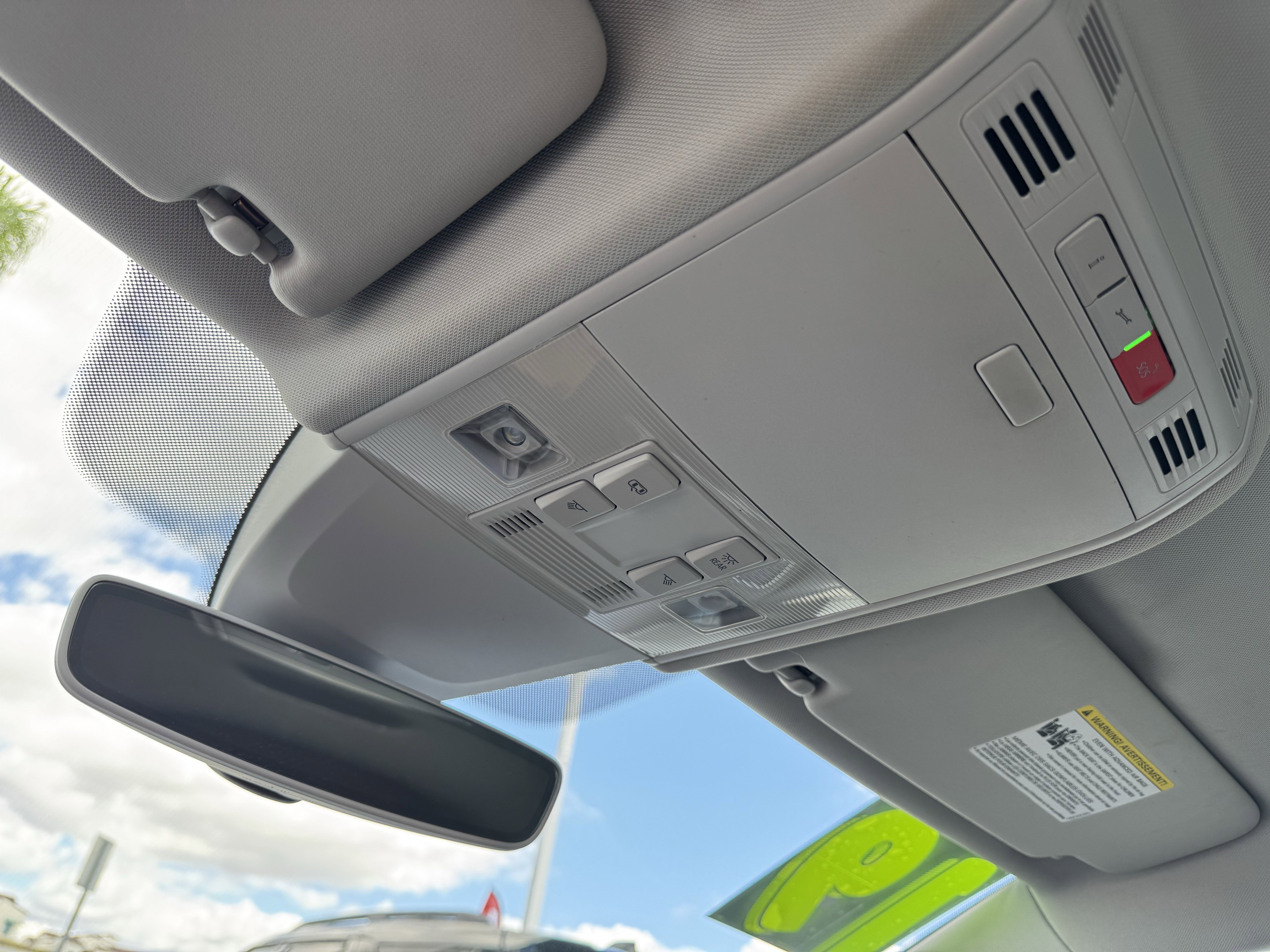 Used 2019 Volkswagen e-Golf SEL Premium image 29