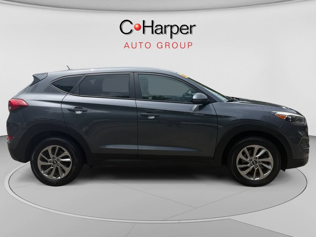 Used 2018 Hyundai Tucson SE AWD/4WD image 2