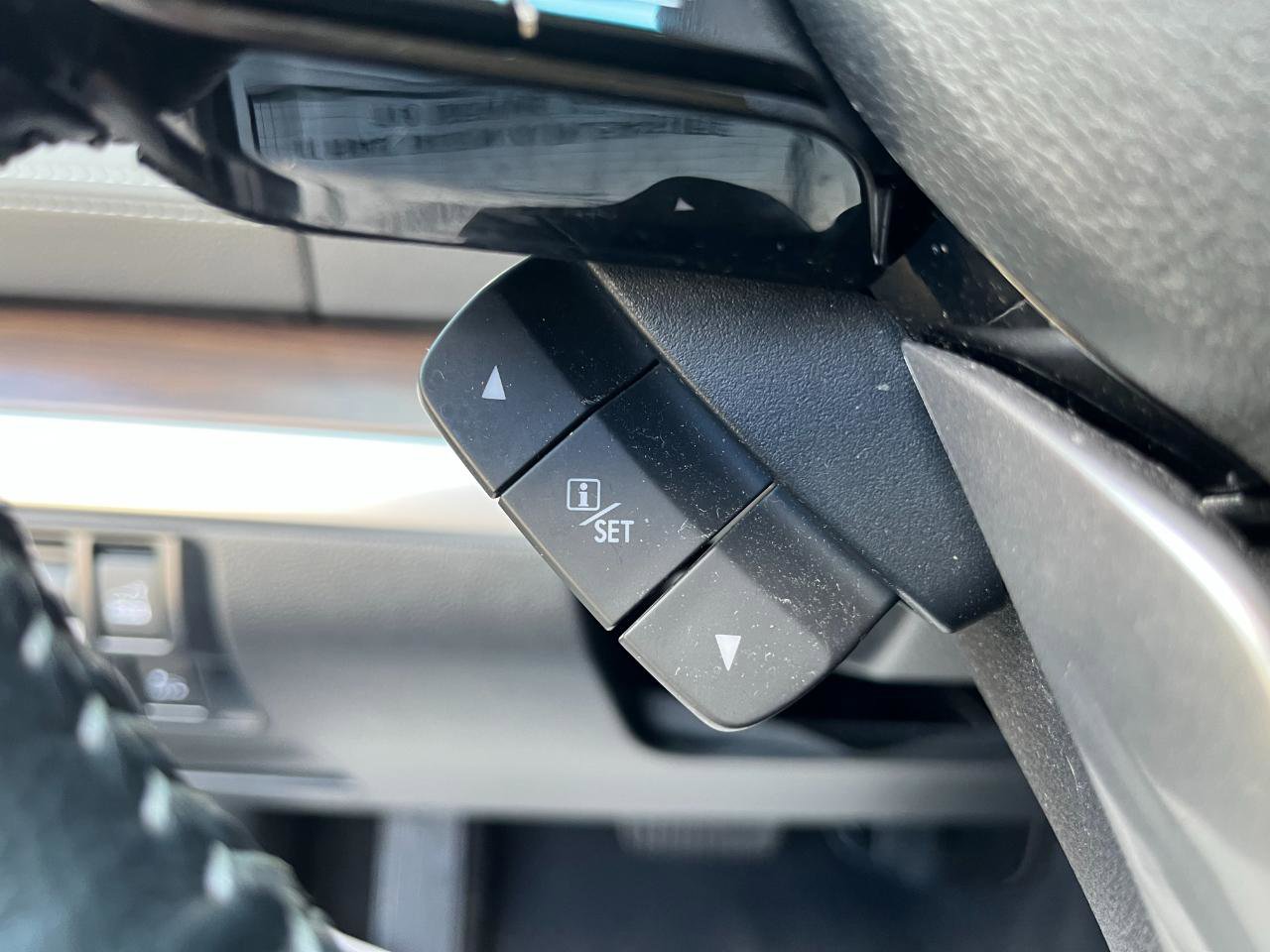 Used 2018 Subaru Outback 3.6R Touring AWD/4WD image 26