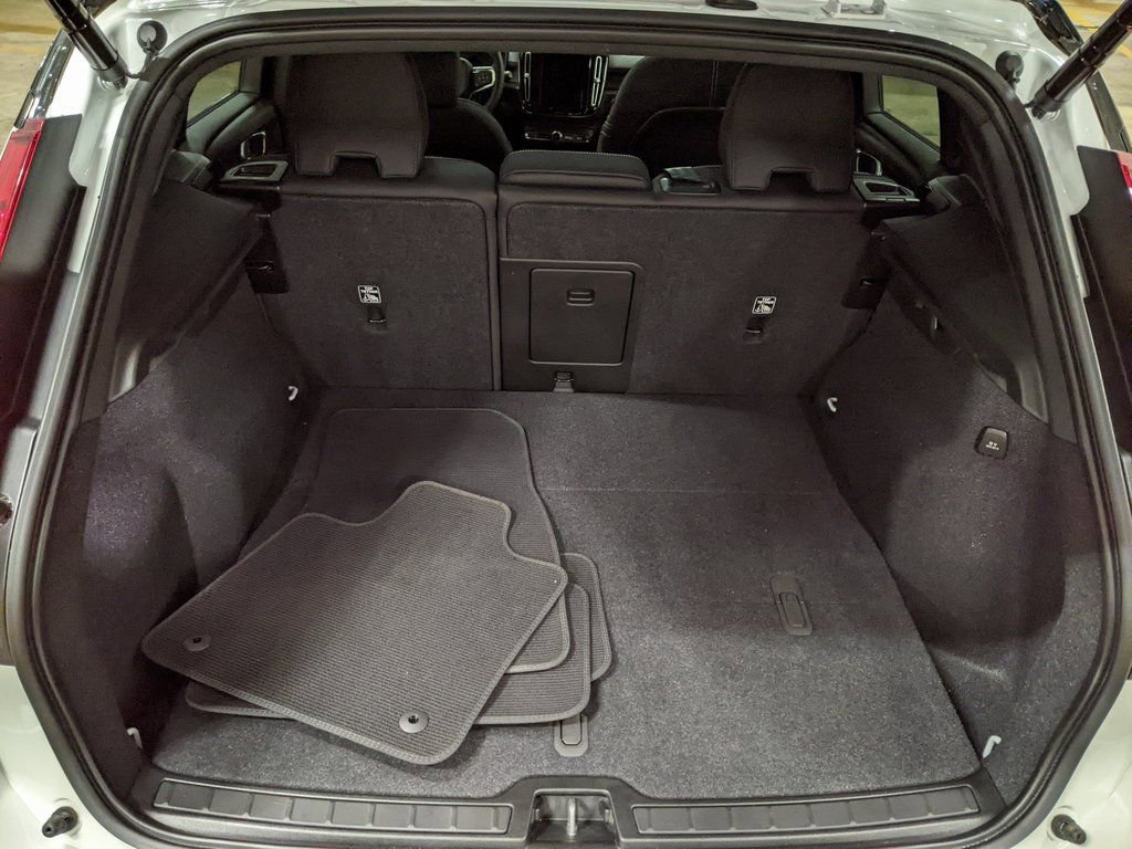 Certified 2023 Volvo XC40 Recharge Ultimate image 26