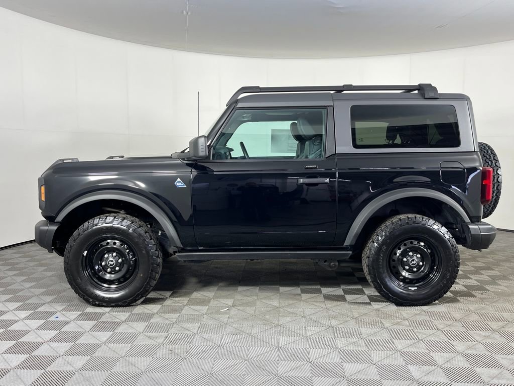 Used 2022 Ford Bronco Black Diamond image 9