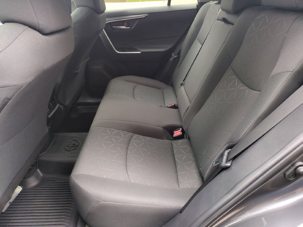 Used 2024 Toyota RAV4 XLE w/ Convenience Package FWD image 31