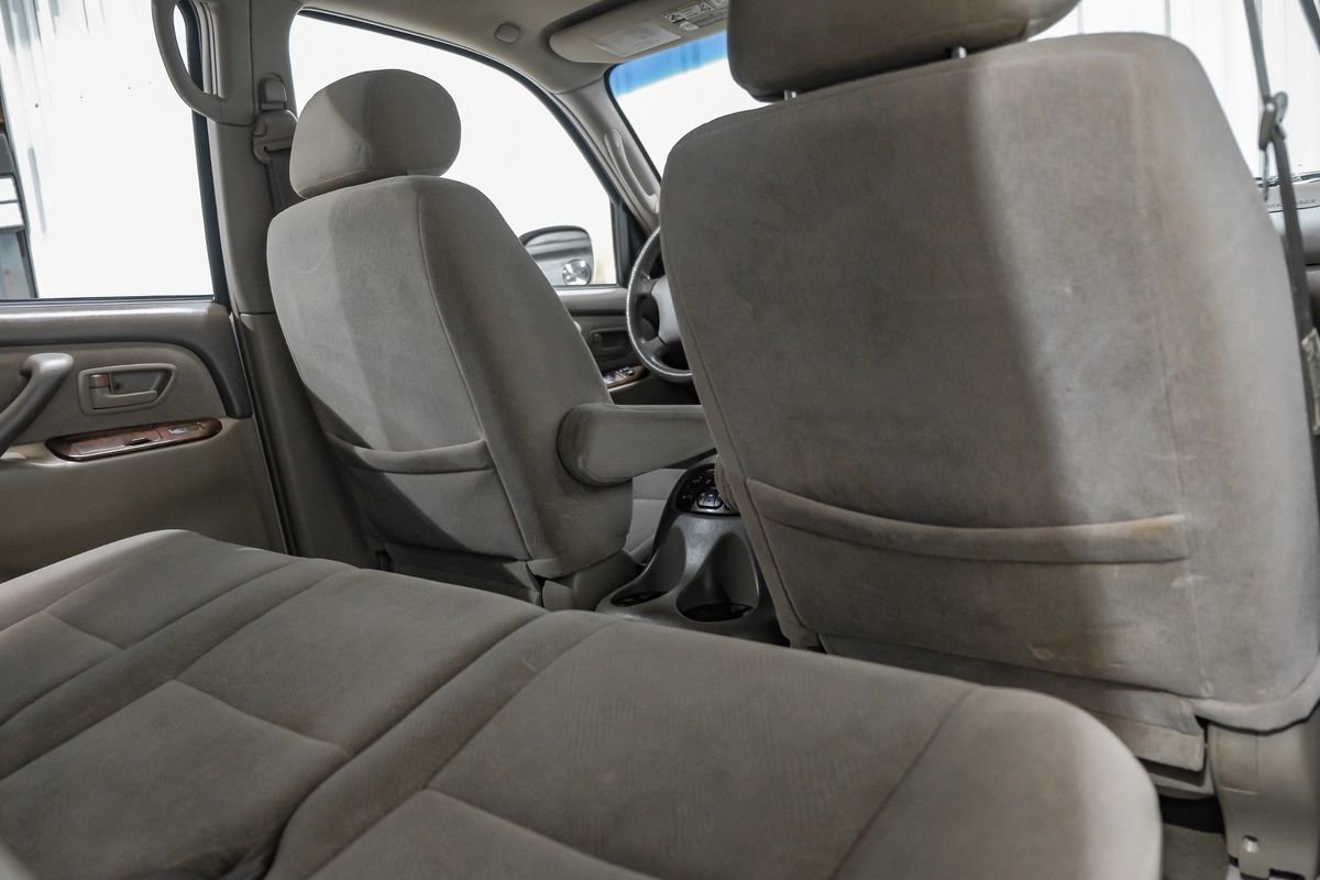 Used 2004 Toyota Sequoia SR5 image 33