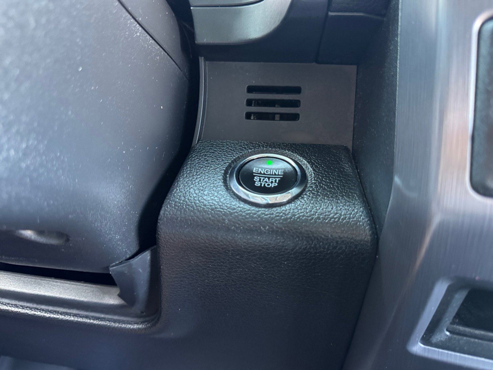 Used 2019 Ford Expedition Platinum image 30