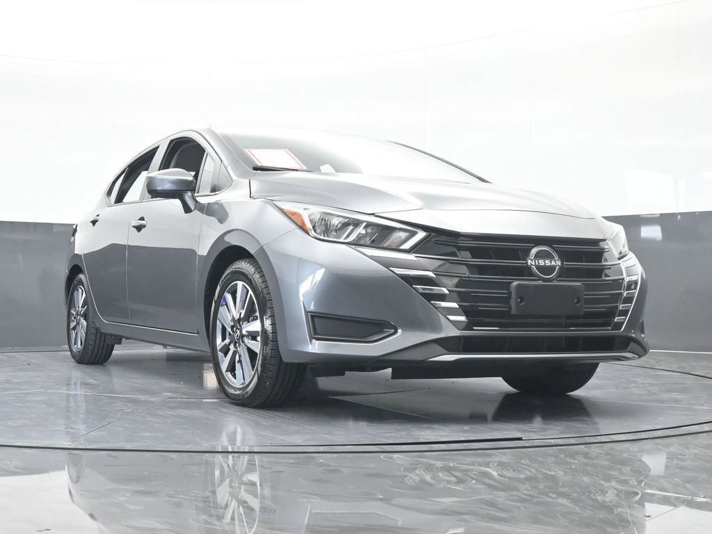 Used 2023 Nissan Versa SV image 61