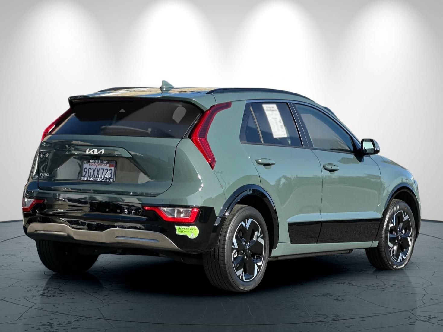 Used 2023 Kia Niro Wind FWD image 4