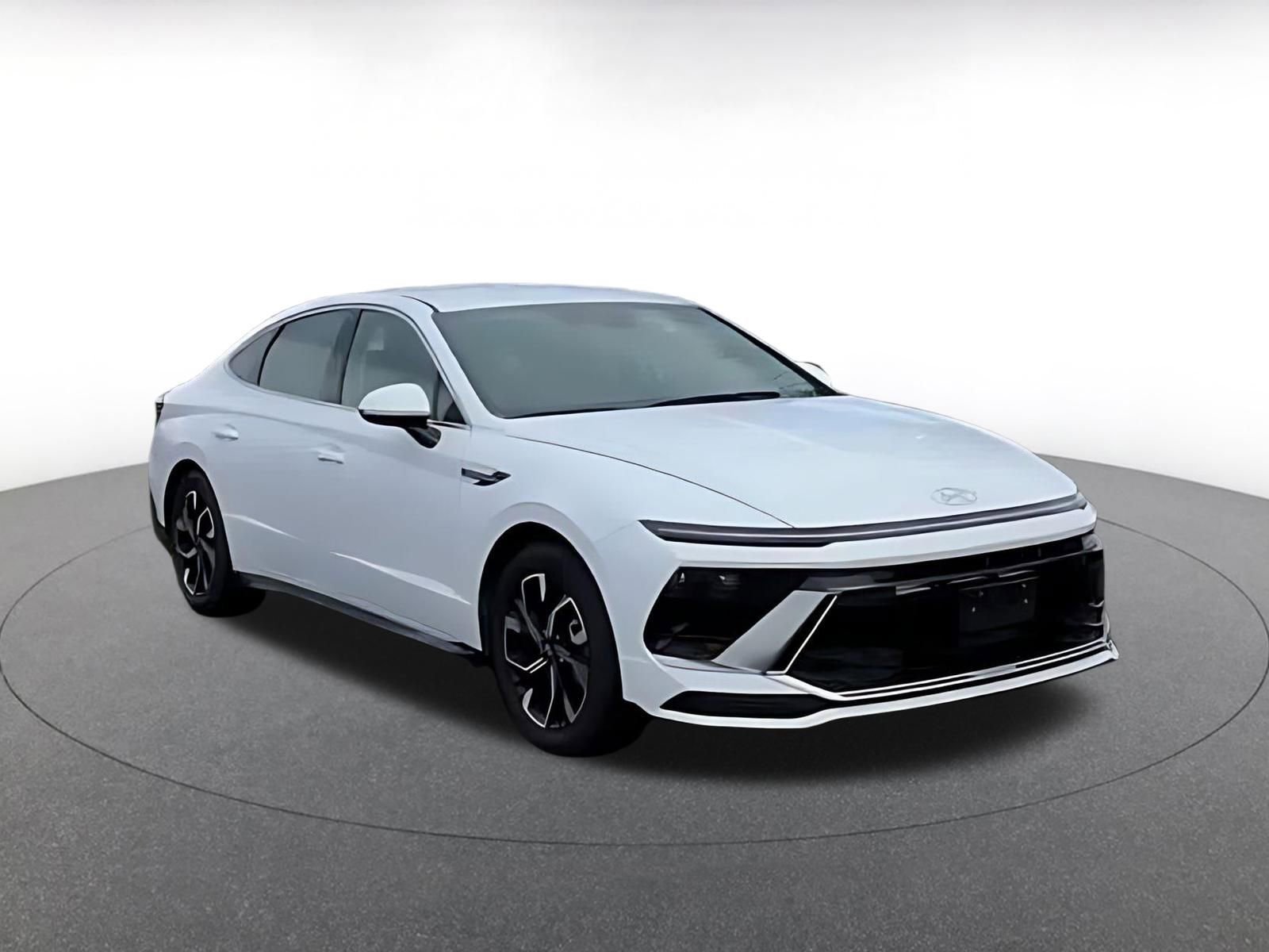 Used 2025 Hyundai Sonata SEL image 3