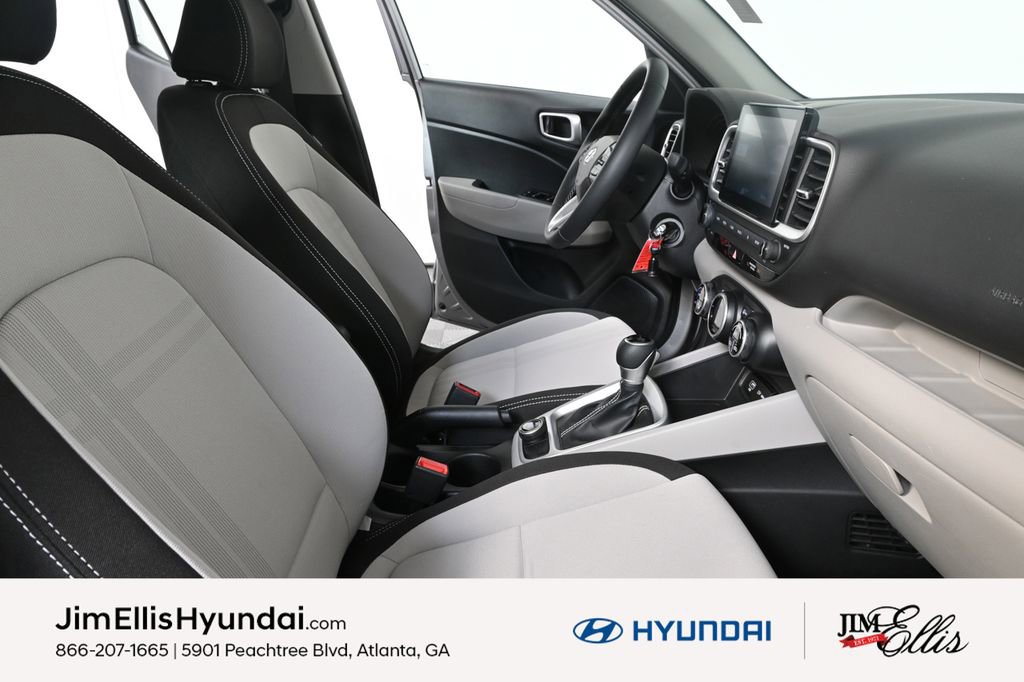 Certified 2023 Hyundai Venue SEL image 24