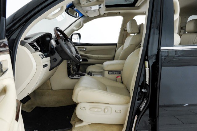 Used 2014 Lexus LX 570 4WD image 39