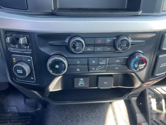 New 2026 Ford F350 XL w/ XL Chrome Package AWD/4WD image 13