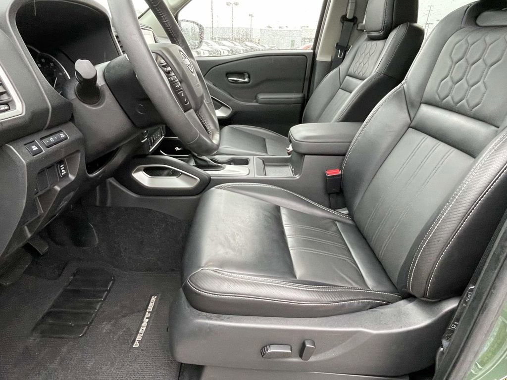 Used 2024 Nissan Frontier SL w/ Technology Package image 13