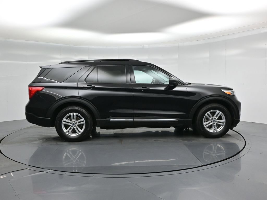 Certified 2022 Ford Explorer XLT image 27