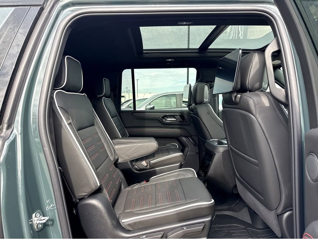 New 2026 GMC Yukon XL AT4 Ultimate w/ LPO, Floor Liner Package image 6