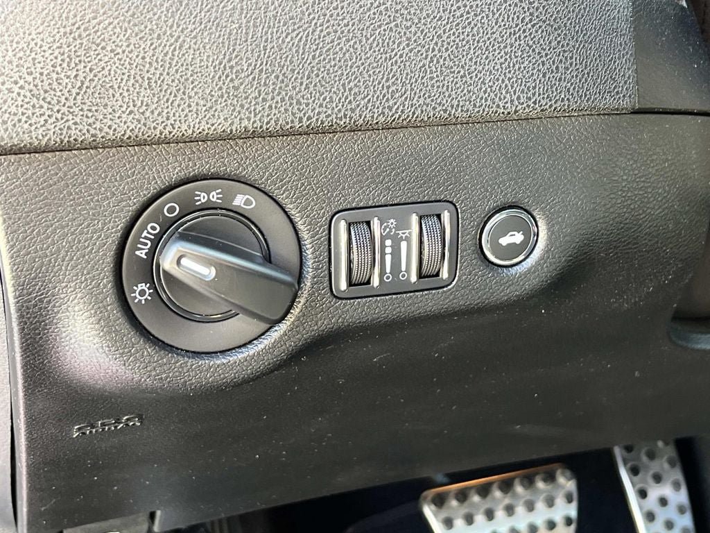 Used 2023 Dodge Charger R/T RWD image 28