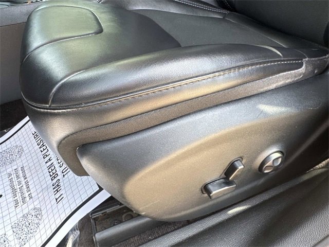 Used 2019 Jeep Cherokee Latitude Plus w/ Comfort/Convenience Group image 20