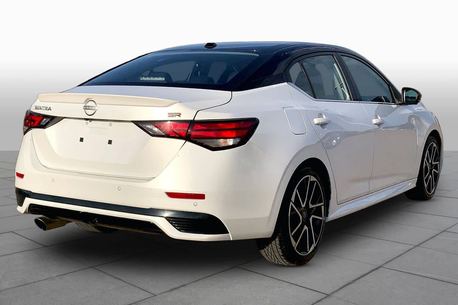 Used 2025 Nissan Sentra SR w/ SR Premium Package FWD image 13