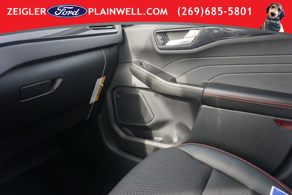 Used 2025 Ford Escape ST-Line w/ Tech Pack #1 AWD/4WD image 34