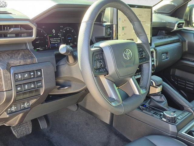 Used 2025 Toyota Tacoma Limited AWD/4WD image 9
