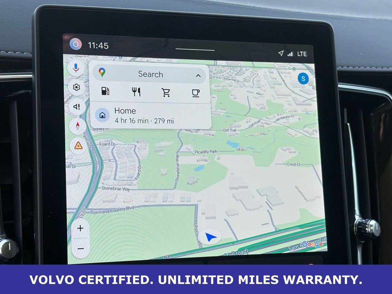 Certified 2025 Volvo XC90 B6 Plus image 26