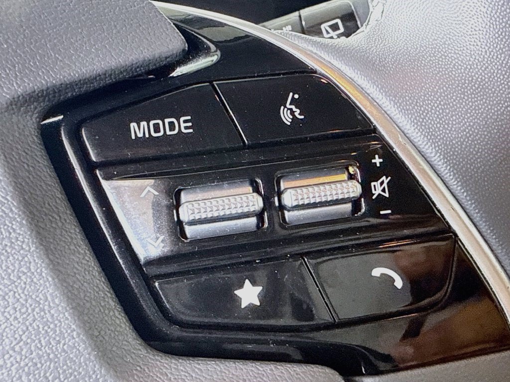 Used 2023 Kia Niro EX FWD image 14