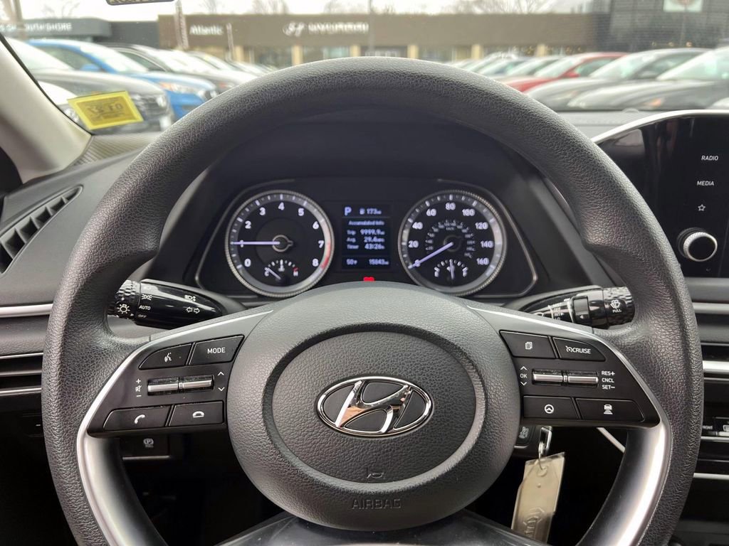 Certified 2022 Hyundai Sonata SE w/ Cargo Package image 27