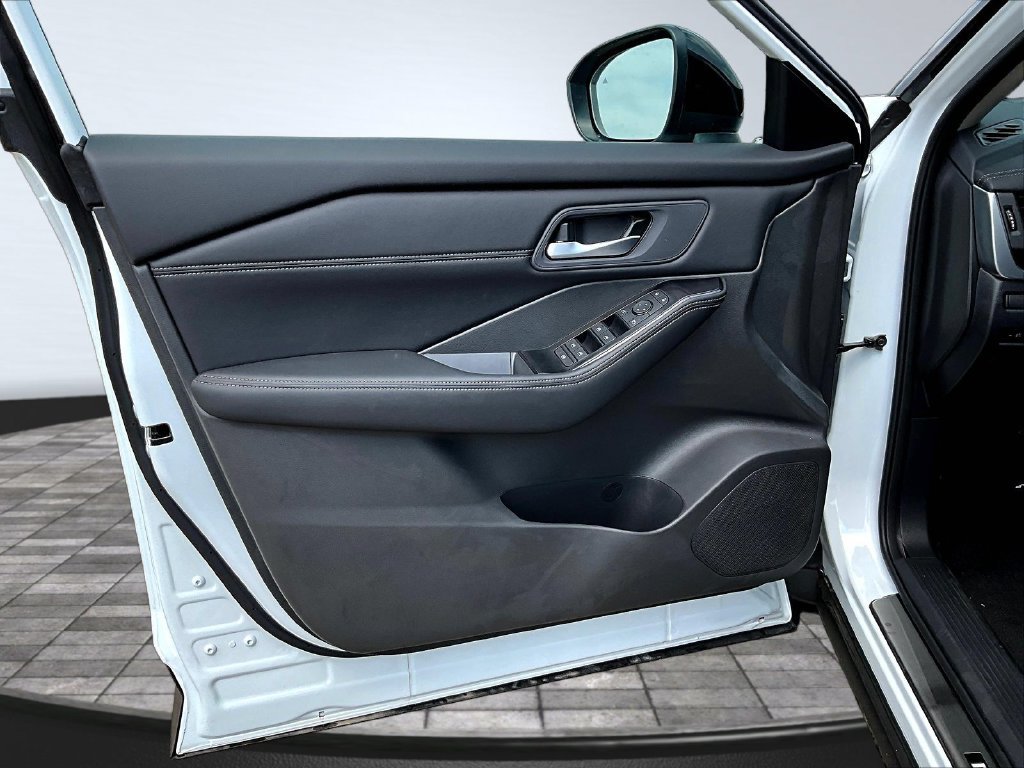 New 2026 Nissan Rogue Dark Armor AWD/4WD image 26