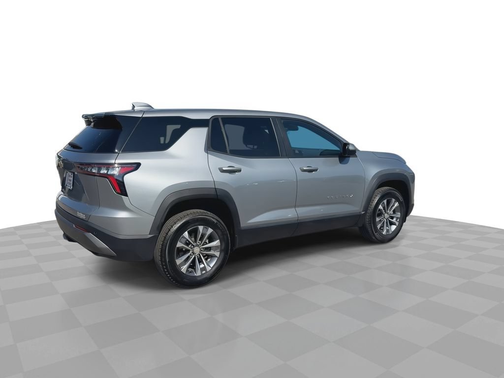 Used 2026 Chevrolet Equinox LT AWD/4WD image 9