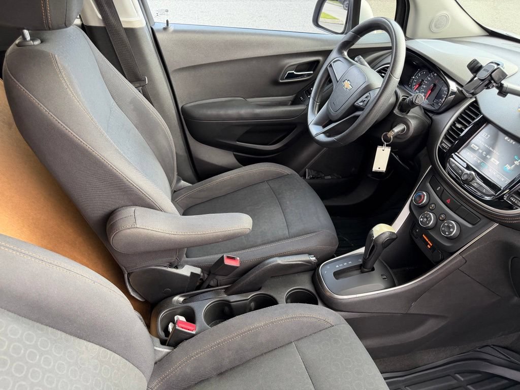Used 2017 Chevrolet Trax LS FWD image 14