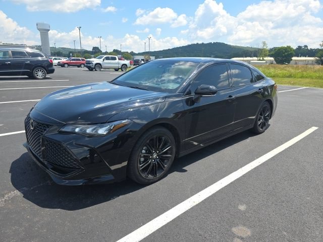 Used 2021 Toyota Avalon XSE FWD image 4