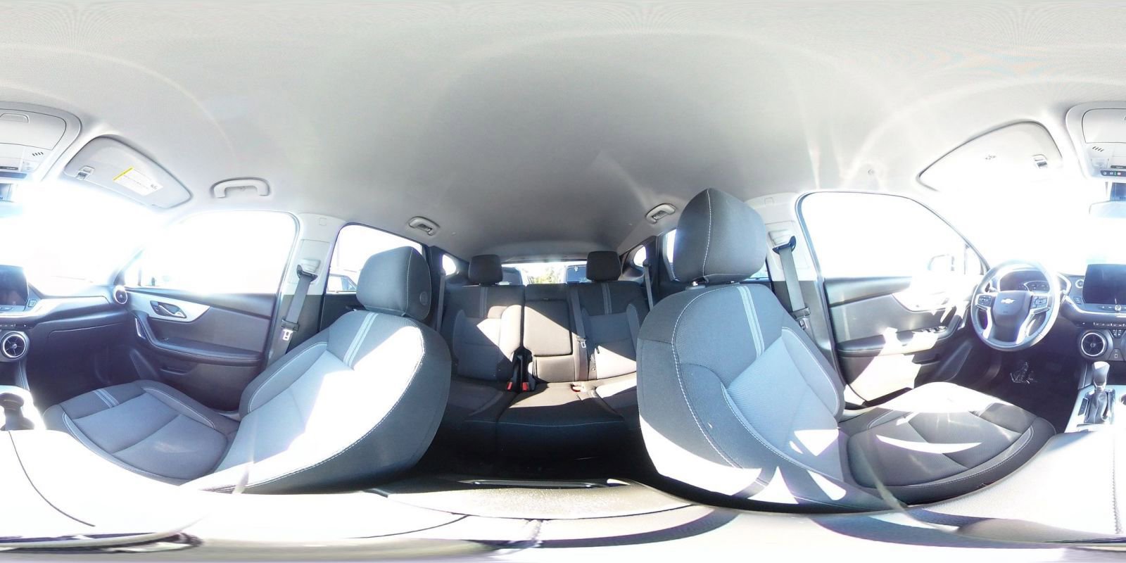 Used 2025 Chevrolet Blazer LT image 44