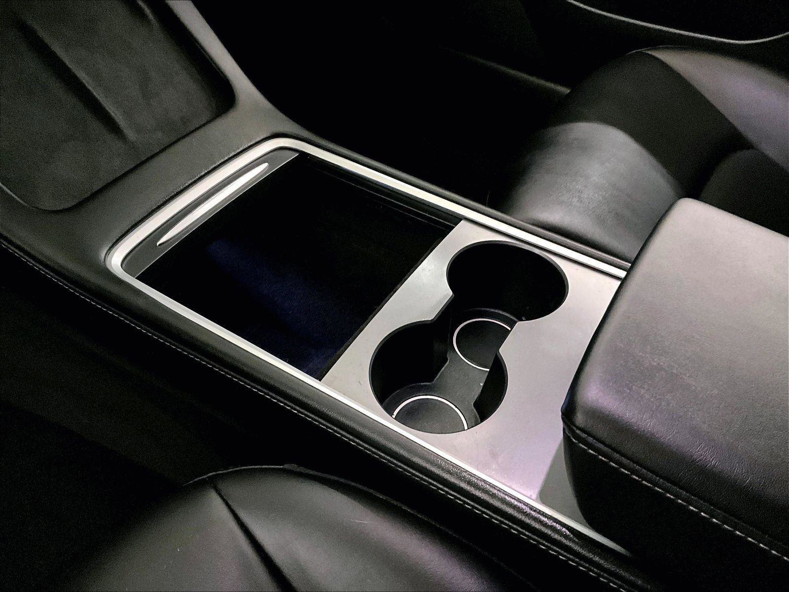 Used 2023 Tesla Model 3 Standard Range image 16