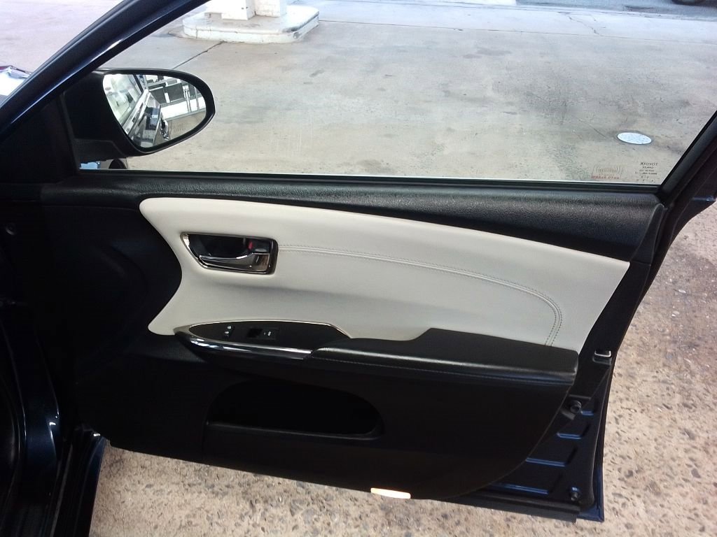 Used 2017 Toyota Avalon XLE Premium w/ All Weather Liner Package image 23