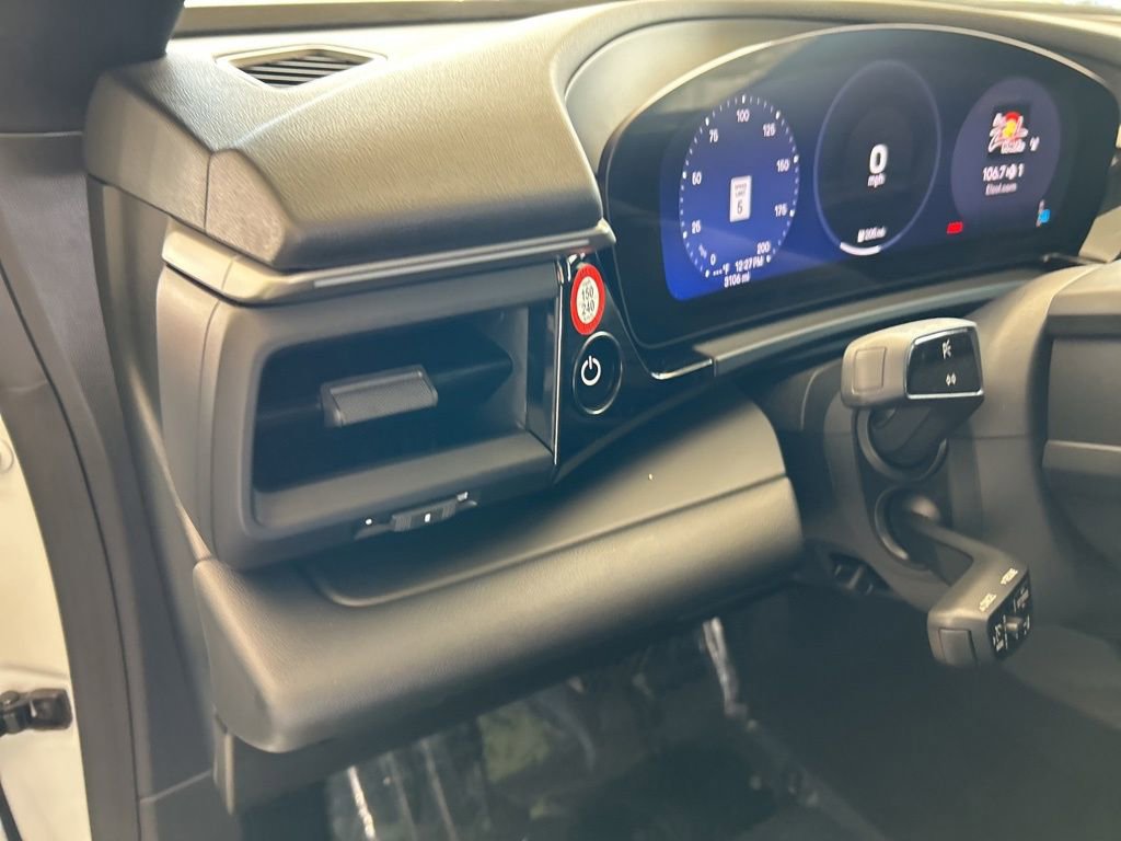 Used 2025 Porsche Macan Electric image 40