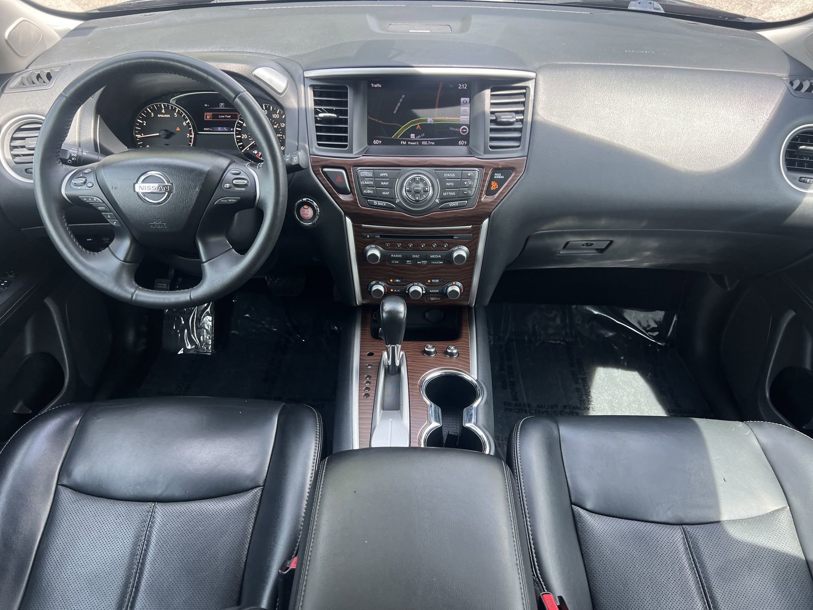 Used 2017 Nissan Pathfinder Platinum w/ Midnight Edition Package FWD image 2