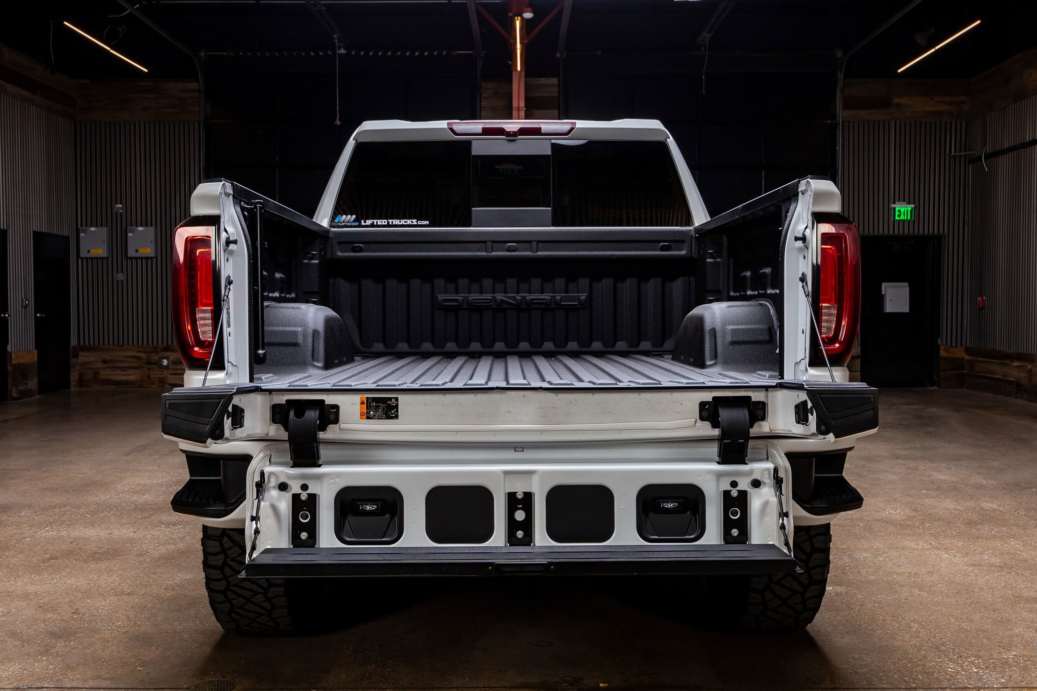 Used 2022 GMC Sierra 1500 Denali AWD/4WD image 9