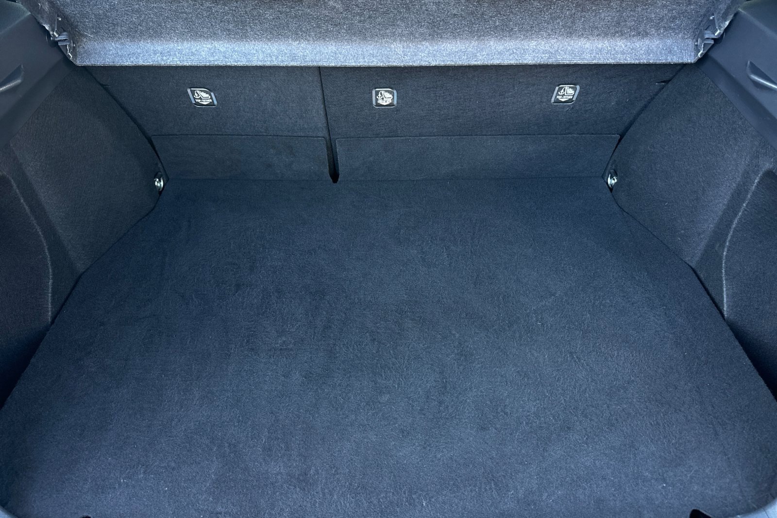 Used 2022 Toyota C-HR Nightshade image 14